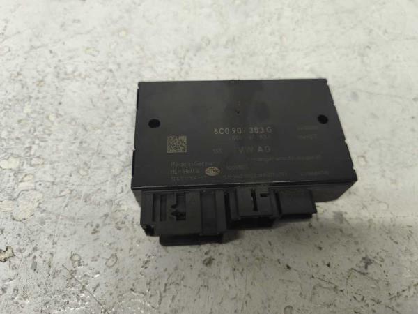 BOITIER ATTACHE REMORQUE VW/AUDI/SEAT/SKODA - Vue 1